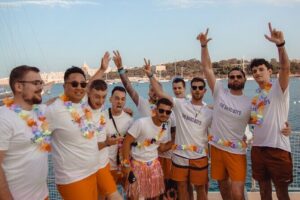 Comino Blue Lagoon Prime Catamaran Tour with All Inclusive - Comino First Stop: Bays, Snorkeling Time, and the Blue Lagoon Call