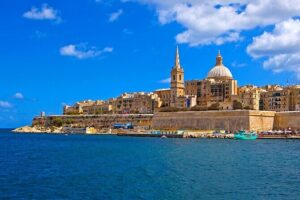 Grand Harbour Cruise - Live English and German Commentary: Great When You Can Hear It