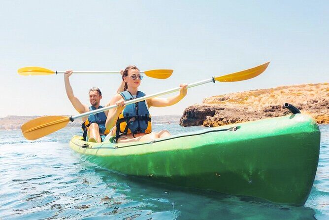 Guided Kayak Tour in St Paul's Island - Tal-Mignuna / Rdum il-Biez: coral, pigeons, and a tall cave