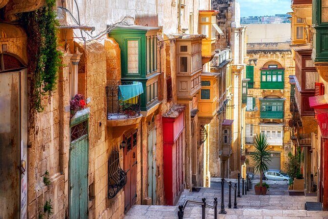 Highlights Self-Guided Scavenger Hunt and Tour in Valletta - Knisja ta San Publiju Meeting Point: When You Can Play and How to Pace